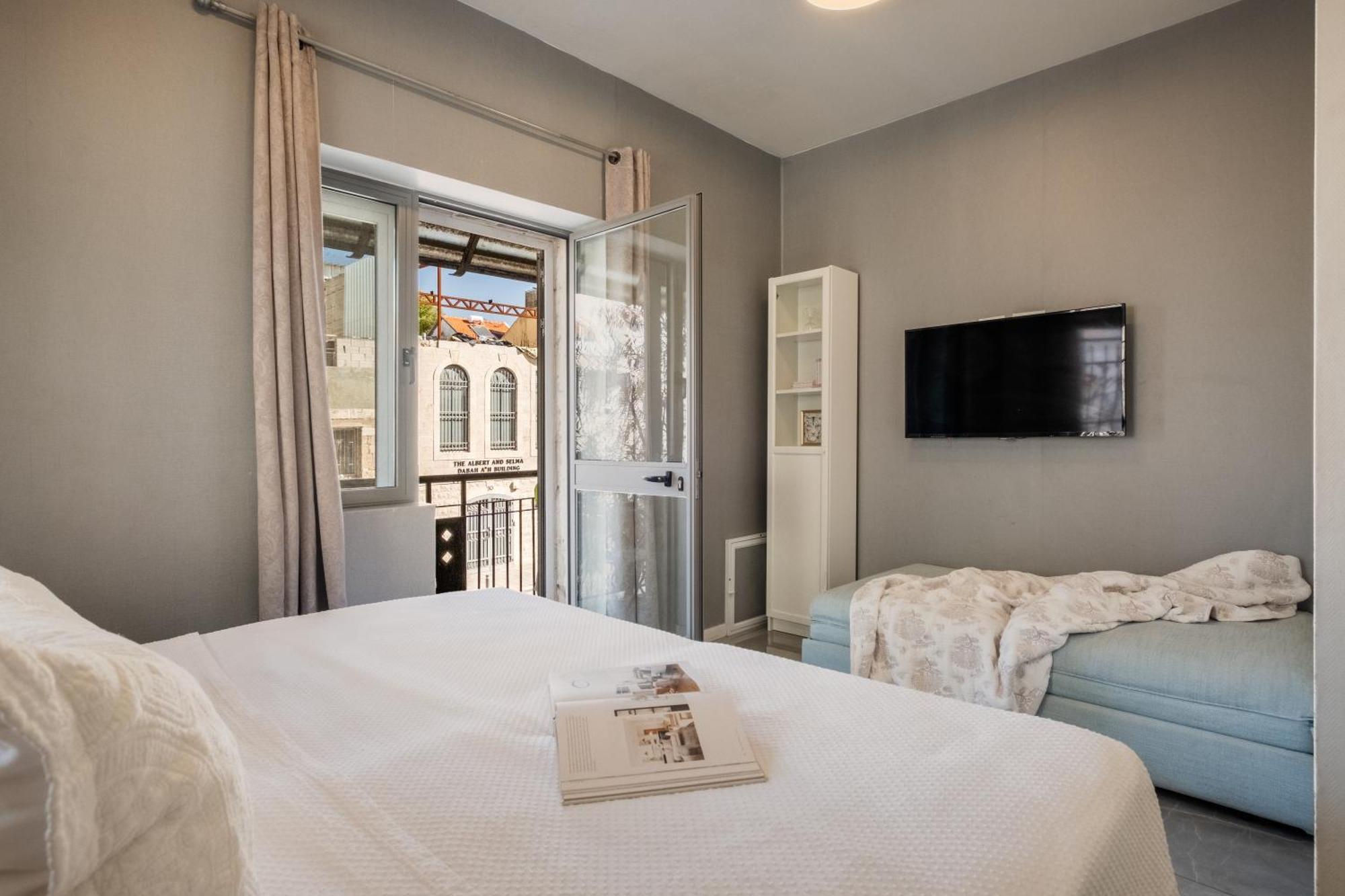 Dinning Room, Bedroom And Balcony Jerusalem Ngoại thất bức ảnh