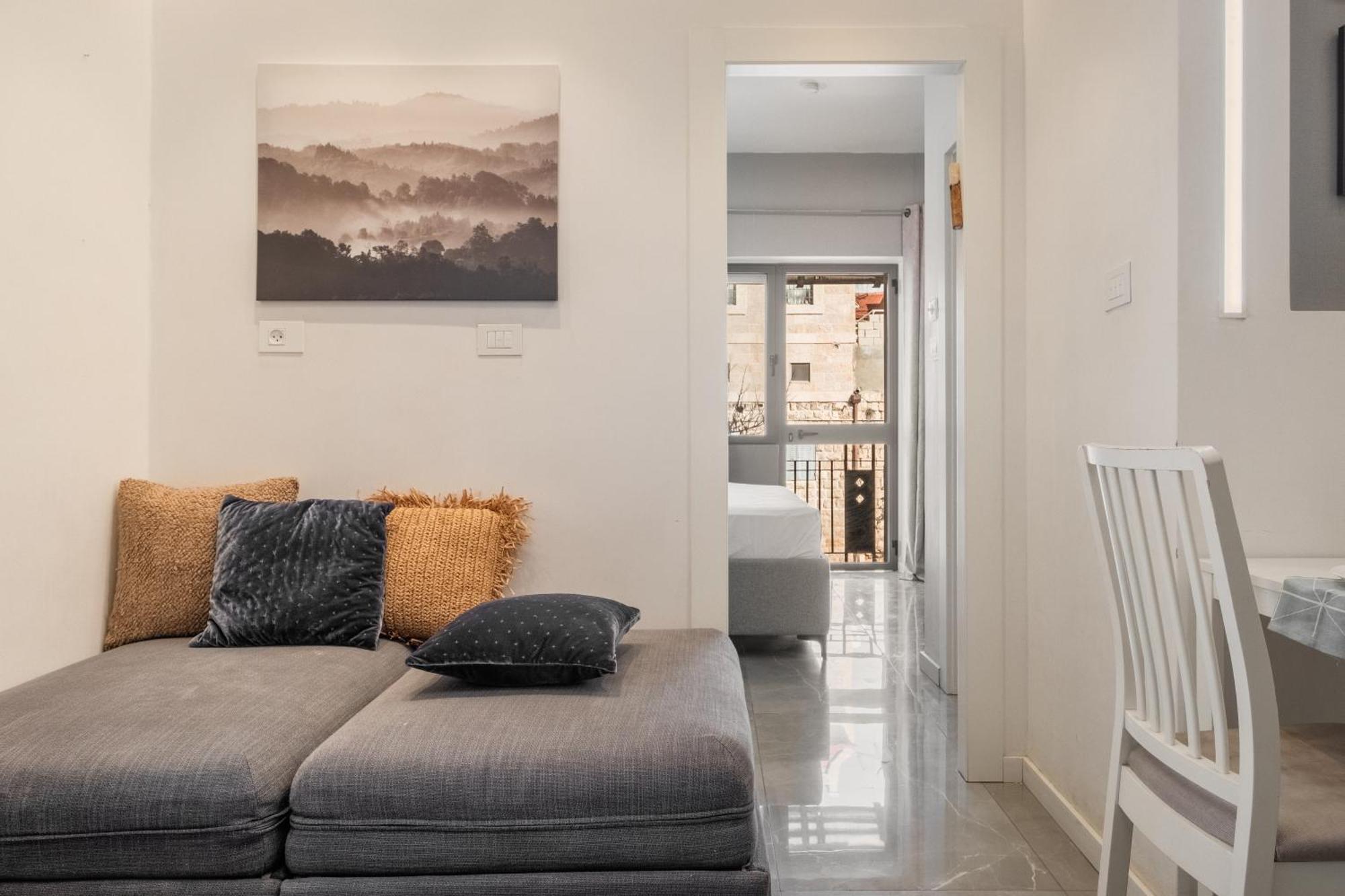 Dinning Room, Bedroom And Balcony Jerusalem Ngoại thất bức ảnh