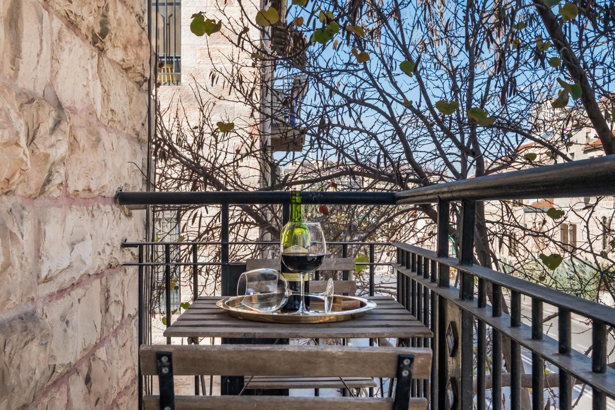 Dinning Room, Bedroom And Balcony Jerusalem Ngoại thất bức ảnh